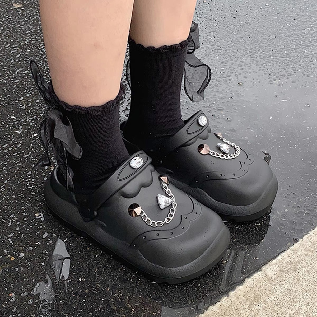 Momah babe crocs SNZZ319 images